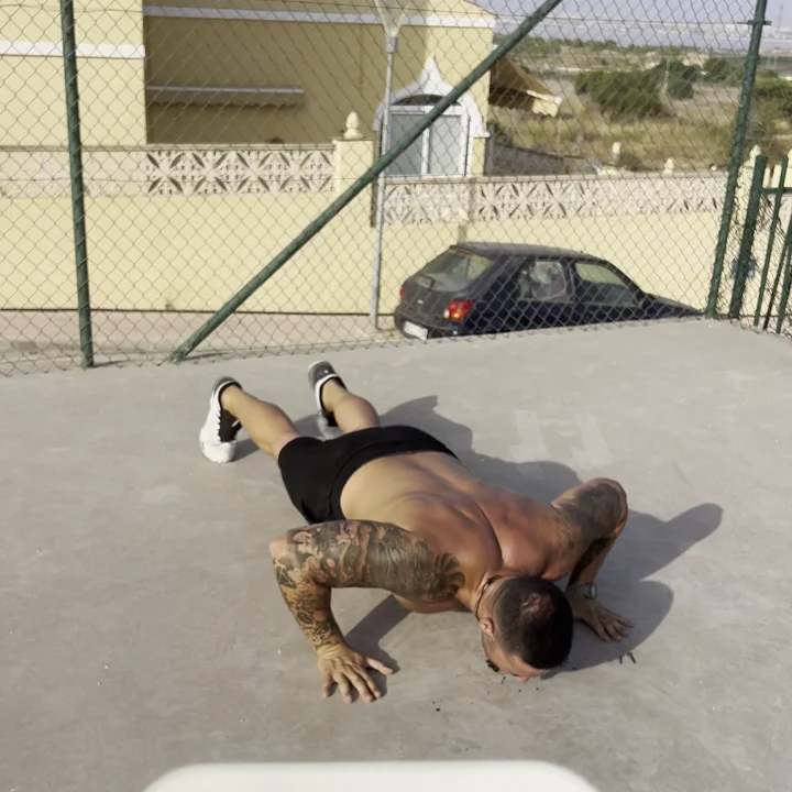 5 Flexiones tocando hombro